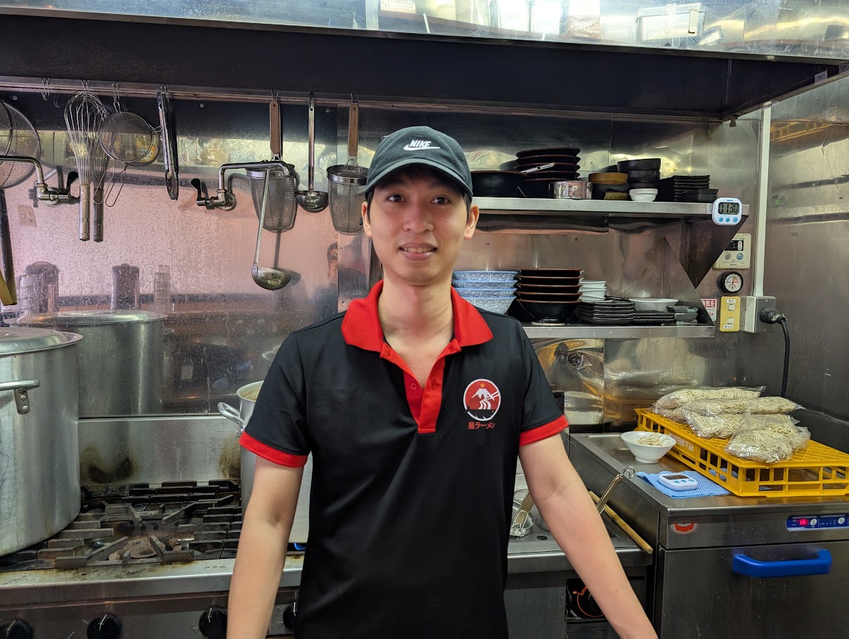 煮干し豚骨ラーメン 星