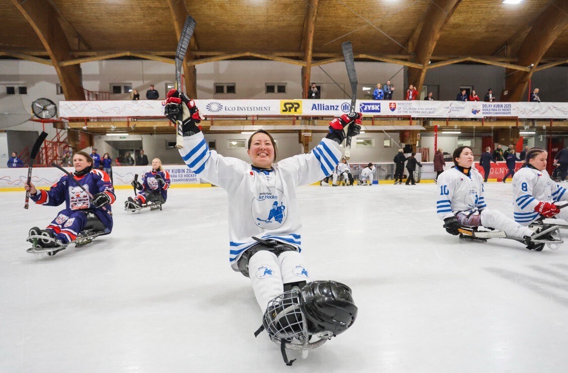 女子パラアイスホッケー