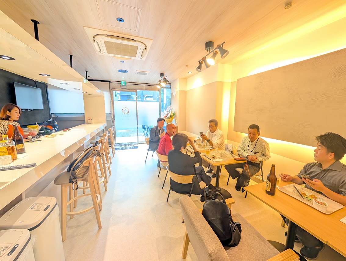 CIRCLE KITCHEN